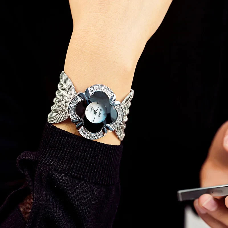 Élégante montre papillon dorée🦋⌚