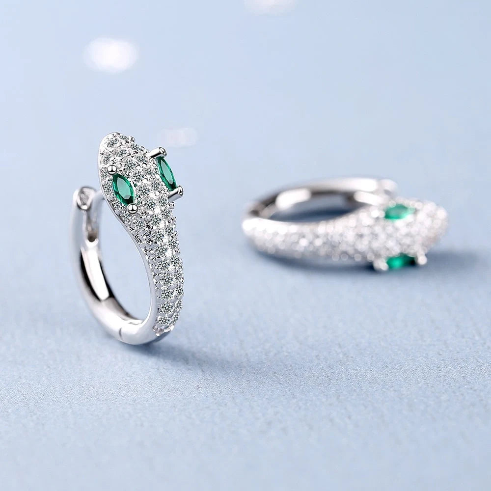 Boucles d'oreilles serpent aux yeux verts argentés